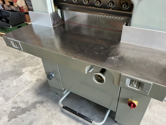 1987 极地 55 EM 断头台