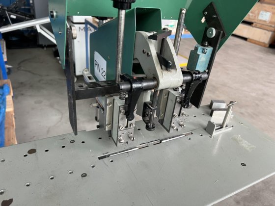 2005 ネイゲル・マルチナックSステープラー