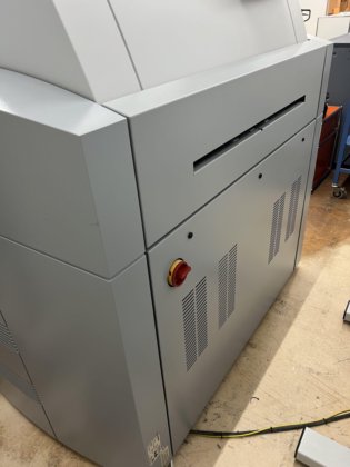 2010年製版用コンピュータ ハイデルベルグ・スープラセッターA52-A74