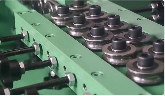 飞鸿 FHBW-2D 二维线材弯曲焊接机