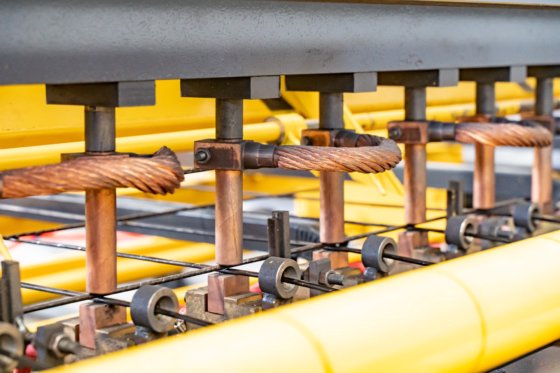 Feihong 3-6mm の自動金網の溶接機