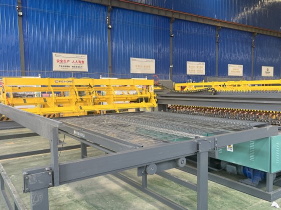 飞鸿护栏网焊接机