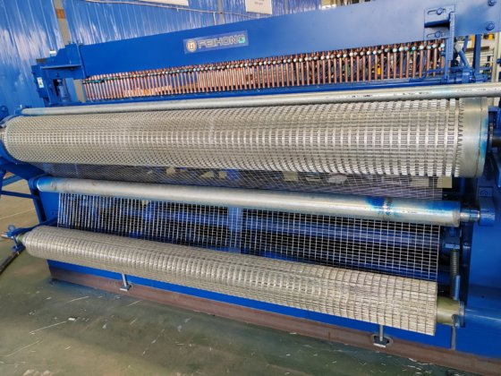 飞虹轧花网焊接机