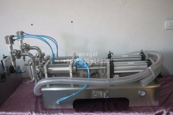 5-5000 毫升 G2WY 半自动卧式气动双头液体灌装机，适用于牛奶、饮料、洗发水、油、水、果汁