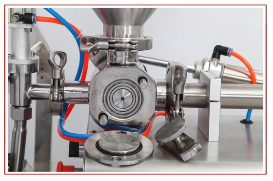 10-50 毫升自动小袋灌装和包装机，用于灌装液体、奶油和膏状液体