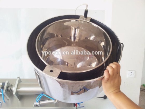 用于蜂蜜、巧克力酱、蜡、奶油的工厂半自动气动黄油加热灌装机