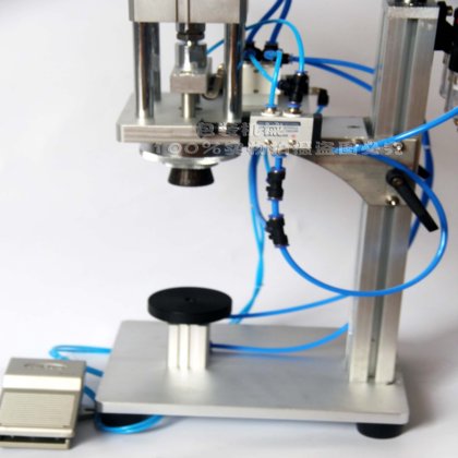 气动香水旋盖机,半自动香水瓶旋盖机