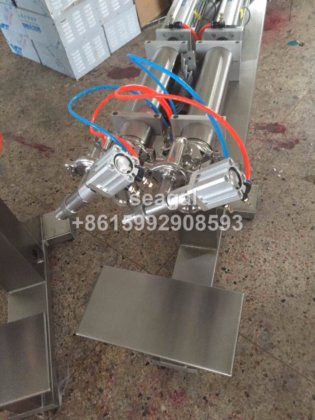 G1WY 半自动立式不锈钢气动单头液体水瓶灌装机，适用于油类、肥皂液、蜂蜜