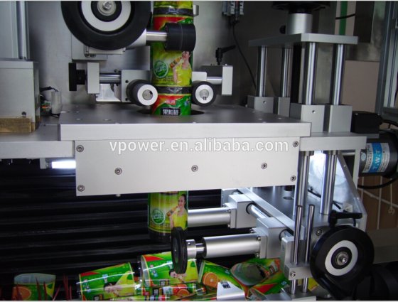 全自动 PET 瓶套标机，带蒸汽收缩隧道炉的瓶膜收缩贴标机