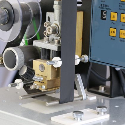 用于塑料薄膜和热带收缩标签的广州工厂电热复合膜塑料袋加热丝带打码机