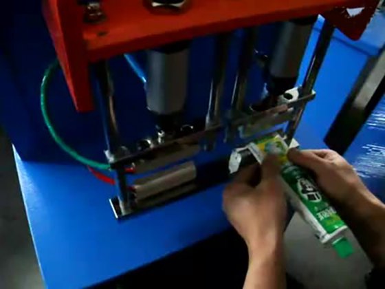 广州工厂生产的化妆品软管尾端封口机（用于医药化工膏霜瓶子封口）软管封口机