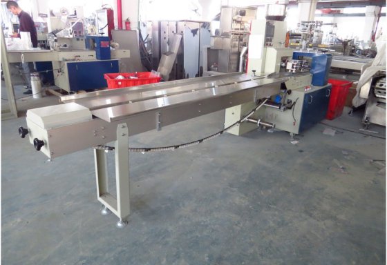 热销高品质全自动皂条枕式包装机，适用于圆形、方形洁厕皂、洗衣皂、食品、巧克力包装