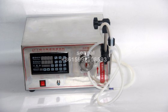 半自动单喷嘴磁力泵液体灌装机 用于软饮料、香水、油、饮料、化妆品液体灌装