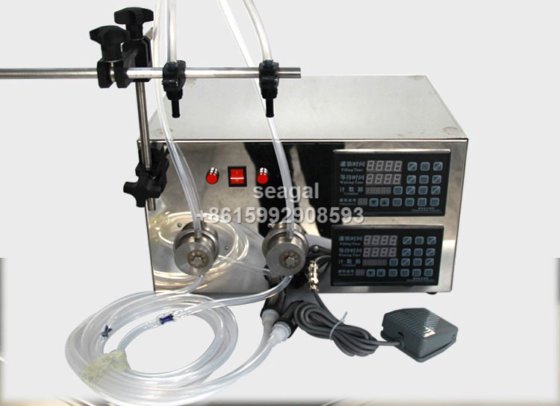 半自动双头高精度磁力泵灌装机，用于软饮料、香水、油、饮料、化妆品液体灌装