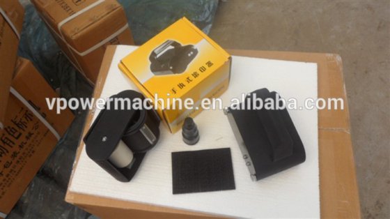 用于纸箱印刷的手动手持式纸箱打码机卷筒印刷机滚码打印机