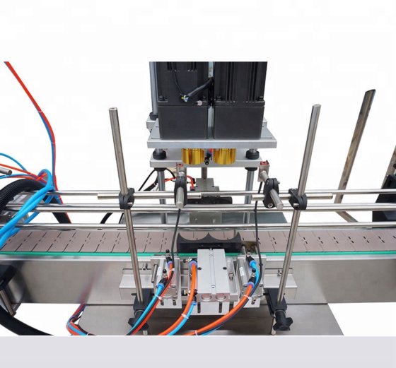 装瓶机 送盖机 用于包装生产线的全自动液体灌装机和旋盖机