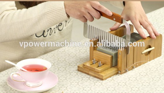 肥皂条切割工具套装-3 多功能可调式木制肥皂面包切割盒 不锈钢波浪形和直形刀片