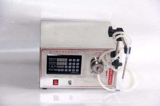 半自动单喷嘴磁力泵液体灌装机 用于软饮料、香水、油、饮料、化妆品液体灌装