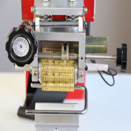 工厂销售气动日期代码打印机，用于服装、食品、化妆品批次代码的打码印刷机