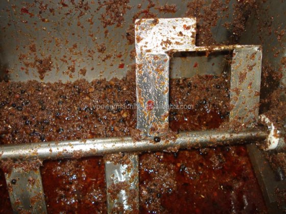 中国知名供应商提供的广州工厂烧烤酱瓶/辣椒酱单嘴灌装机