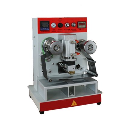 用于皮革、塑料和纸张的立式气动通用日期、编号和商标冲压机