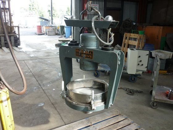 RUSSEL FINEX 15800 in Melbourne,