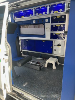 2021年式フォード トランジット カスタム 救急車 L2H2