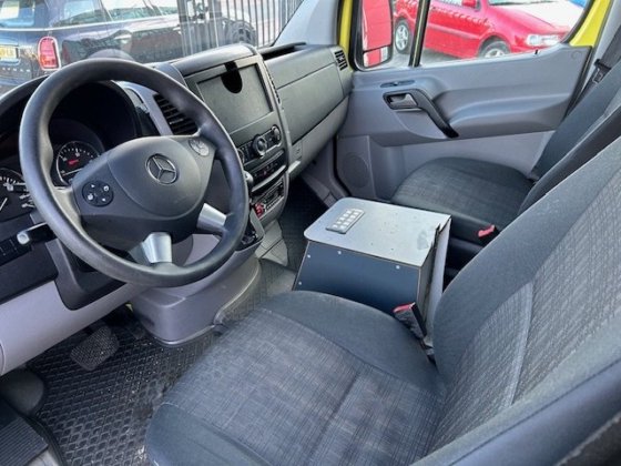 2015款梅赛德斯-奔驰 316 CDI 救护车 L2H2