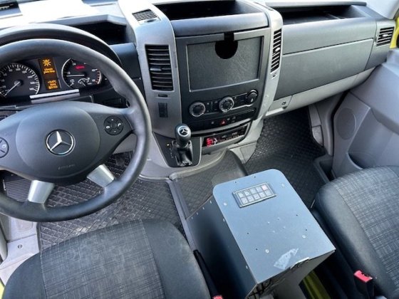 2015款梅赛德斯-奔驰 316 CDI 救护车 L2H2