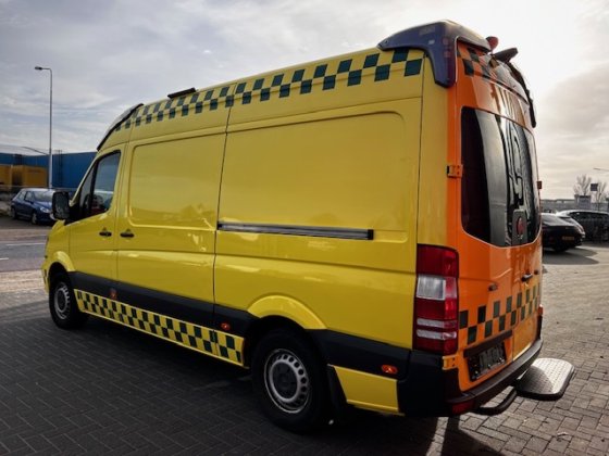 2015款梅赛德斯-奔驰 316 CDI 救护车 L2H2