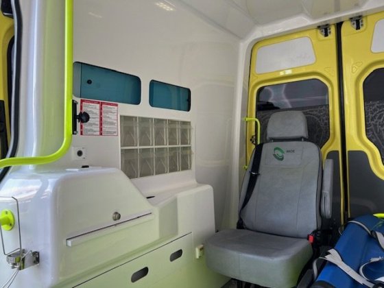 2015款梅赛德斯-奔驰 316 CDI 救护车 L2H2