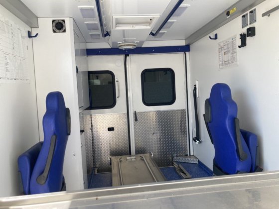 2018款奔驰419救护车集装箱