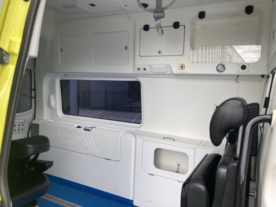 2017年式フォルクスワーゲンT6救急車