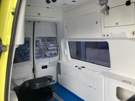 2017年式フォルクスワーゲンT6救急車