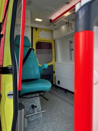 2018款梅赛德斯-奔驰319 Cdi柴油救护车L2H2