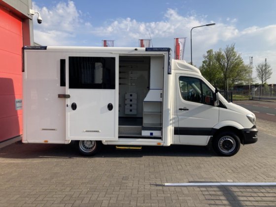 2018款奔驰419救护车集装箱