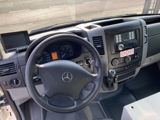 2018款奔驰419救护车集装箱