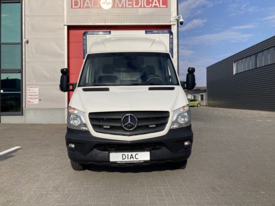 2018款奔驰419救护车集装箱