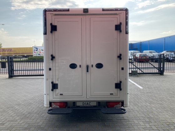 2018款奔驰419救护车集装箱