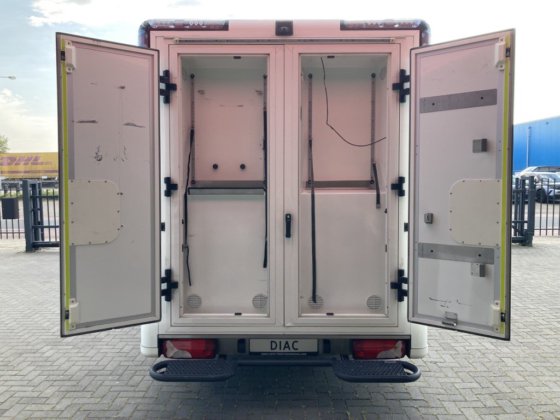 2018款奔驰419救护车集装箱