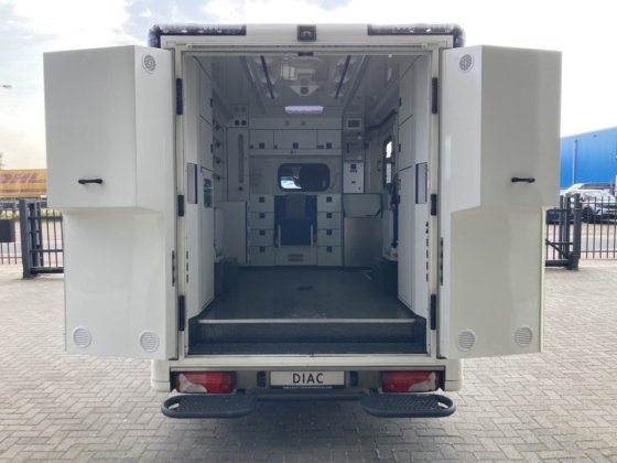 2018款奔驰419救护车集装箱