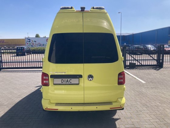 2019年式フォルクスワーゲンT6救急車