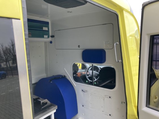 2010 梅赛德斯-奔驰 E-280 Cdi 柴油救护车