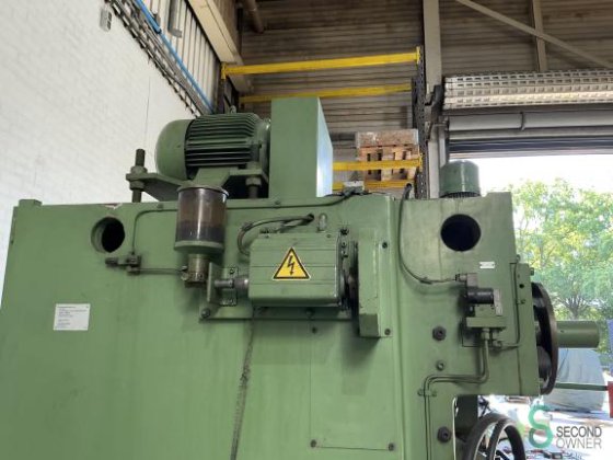 1989 Weingarten AP63