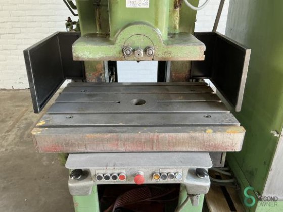 1989 Weingarten AP63
