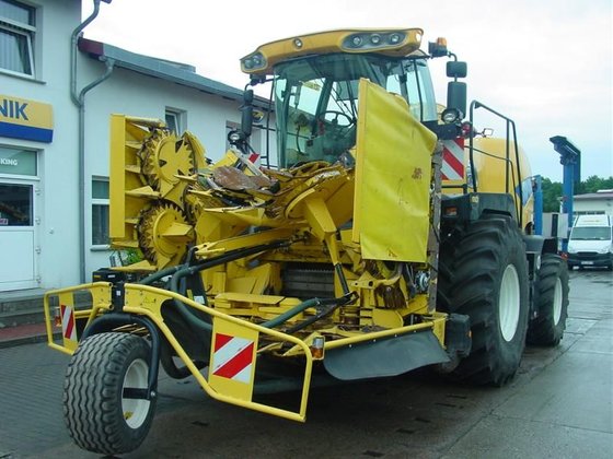 2011 New Holland FR 9060
