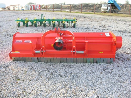 2014 Egyéb Maschio Tornado 310