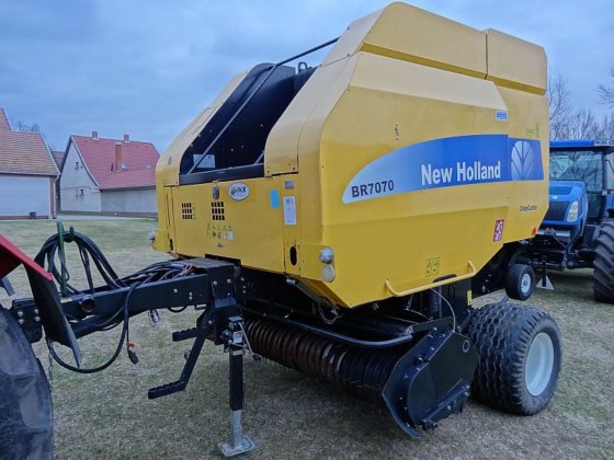 2008 New Holland BR 7070