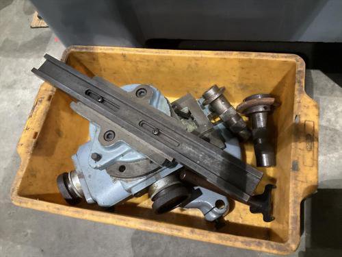 1970 牧野工具研削盤C-40