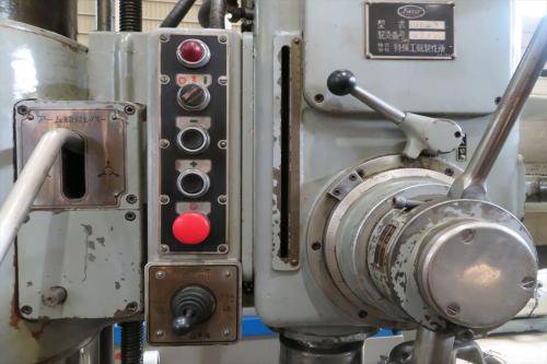 特殊工機　ラジアルボール盤　UR-3